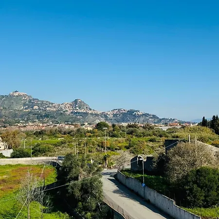 Casa Carmen Due Apartment Giardini Naxos